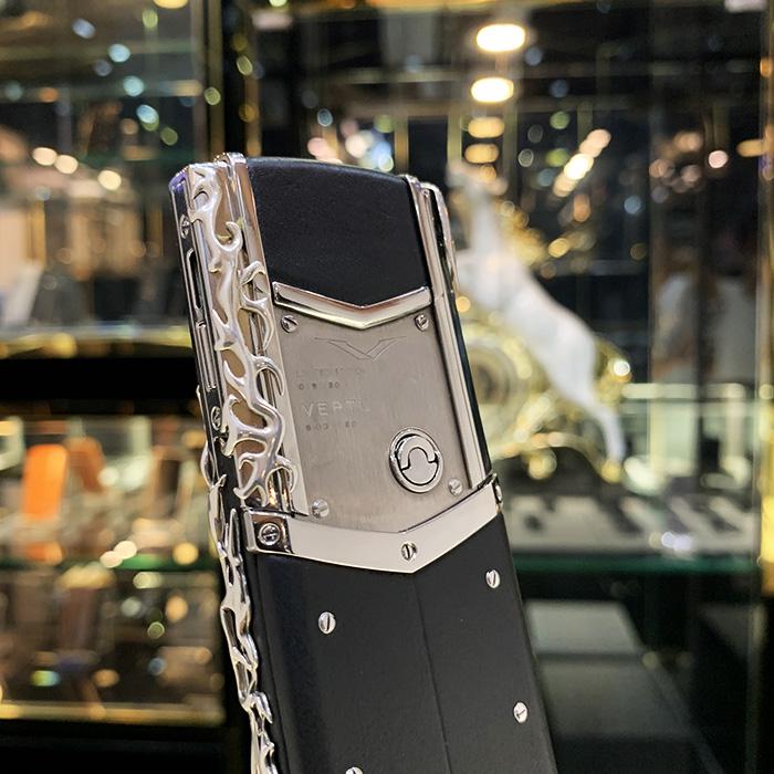 Vertu Signature S The Rock Limited -150 Chiếc