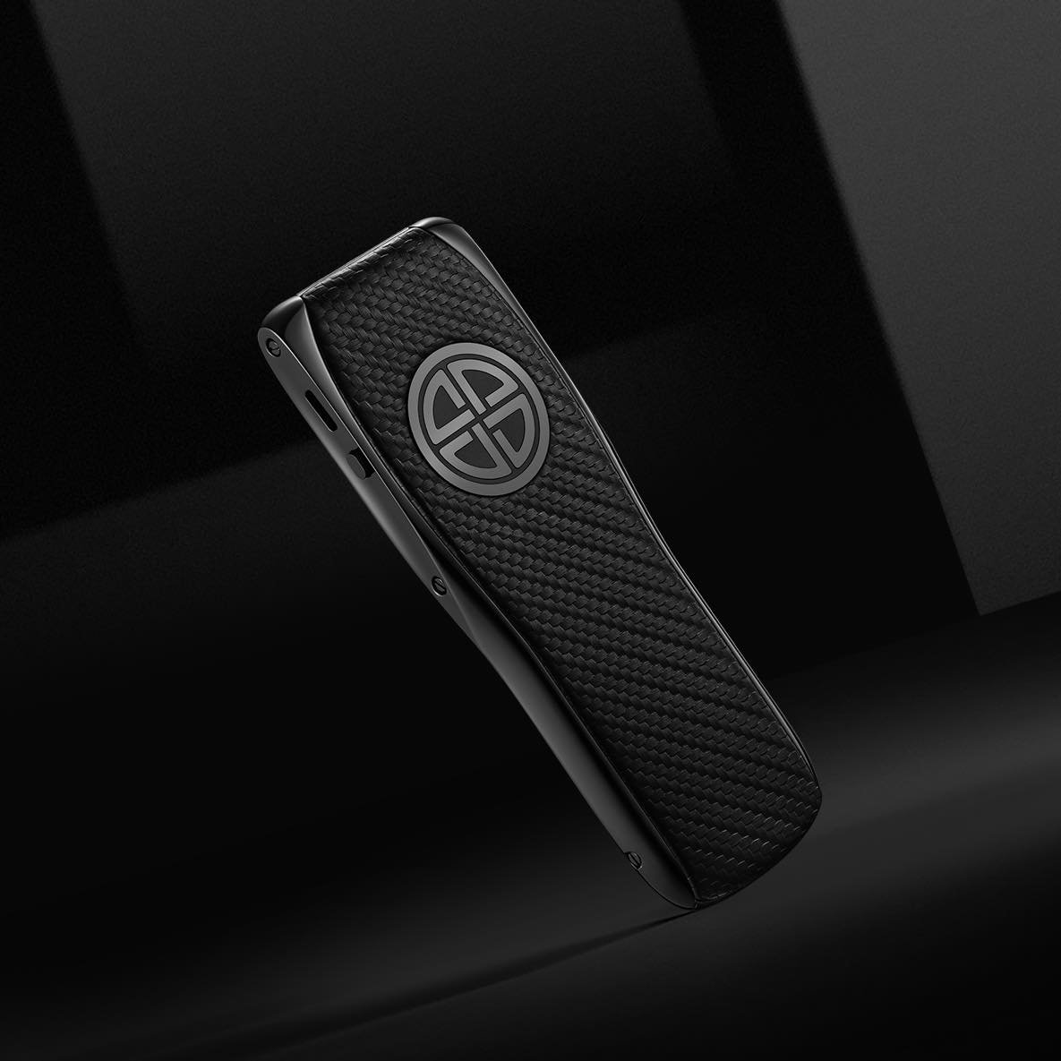  PHI&Ecirc;N BẢN ĐẶC BIỆT - XOR TITANIUM X2 EBONY CARBON SHIELD