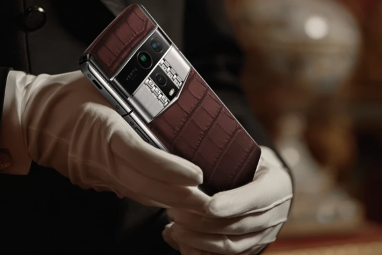 Vertu Agent Q Silver Advanced Set Black Walnut 1TB 3 Vertu Agent Q Silver Advanced Set Black Walnut 1tb Thiet Ke