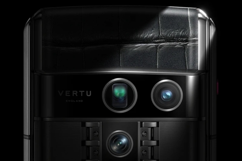 Vertu Agent Q Silver Advanced Set Black Walnut 1TB 6 Vertu Agent Q Silver Advanced Set Black Walnut 1tb Camera