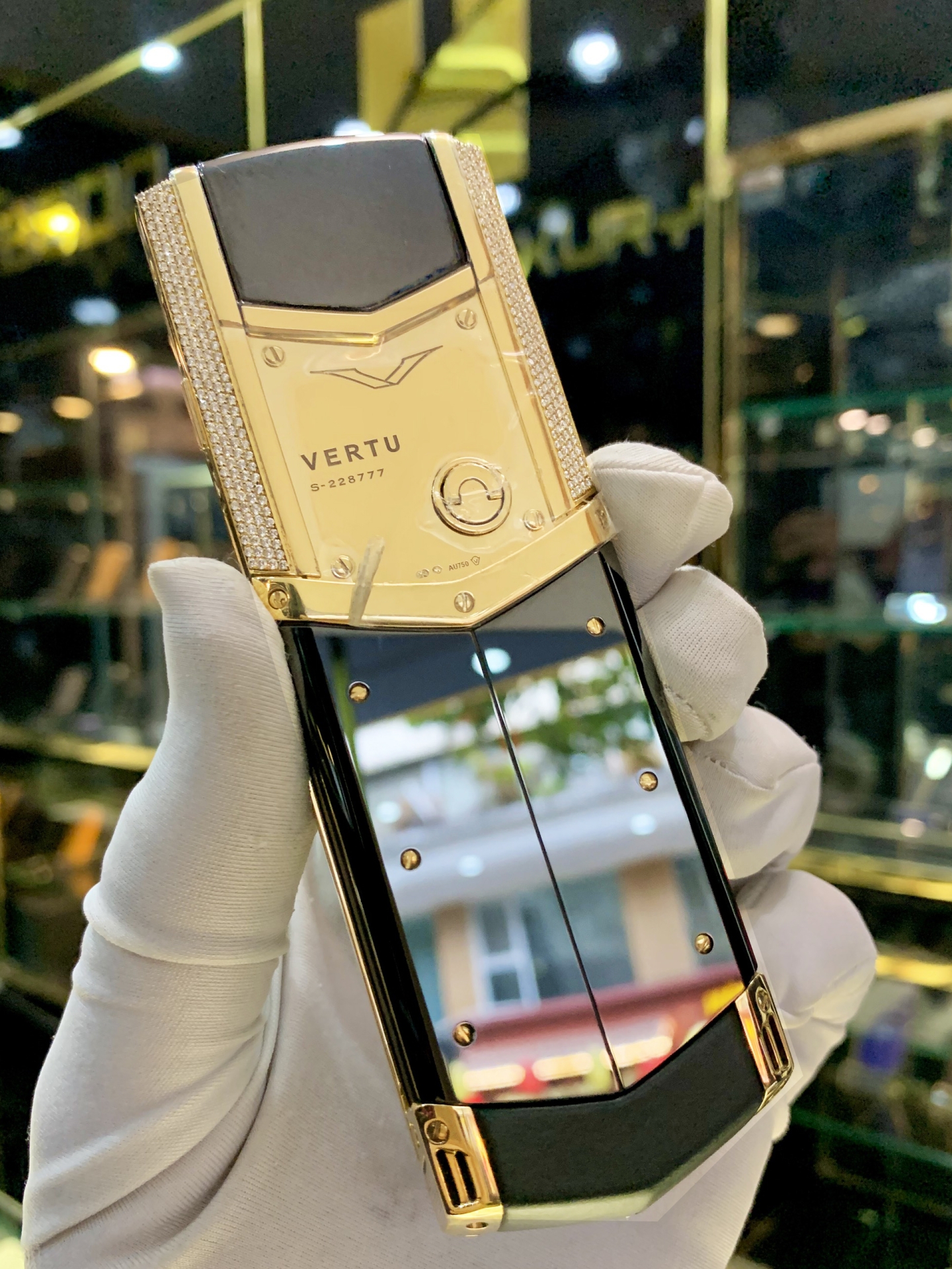 VERTU SIGNATURE S YELLOW GOLD DIAMOND BAG KEYS