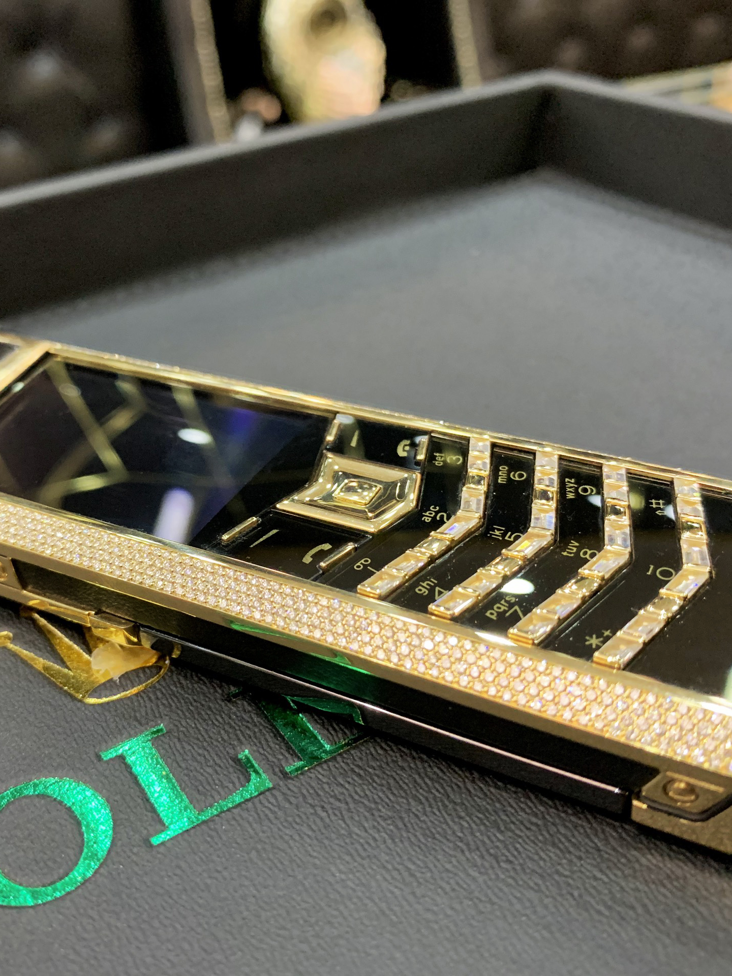 VERTU SIGNATURE S YELLOW GOLD DIAMOND BAG KEYS