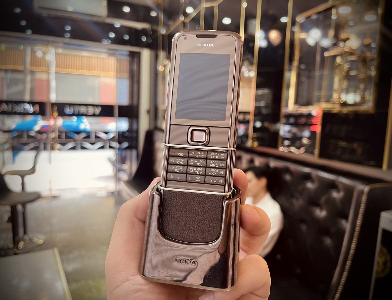 NOKIA 8800 VÀNG HỒNG DA NÂU