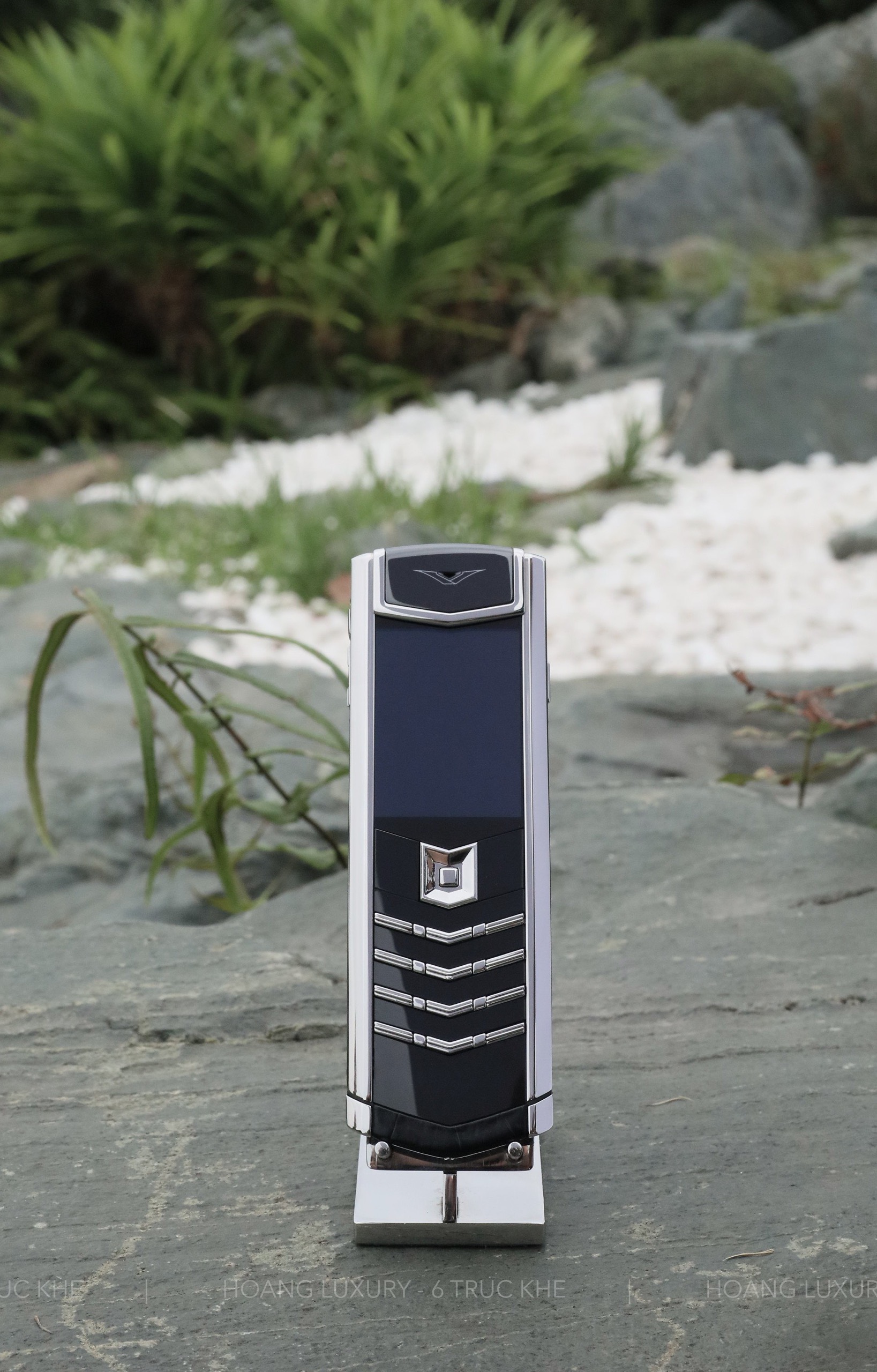 VERTU SIGNATURE S BLACK ALLIGATOR STAINLESS STEEL