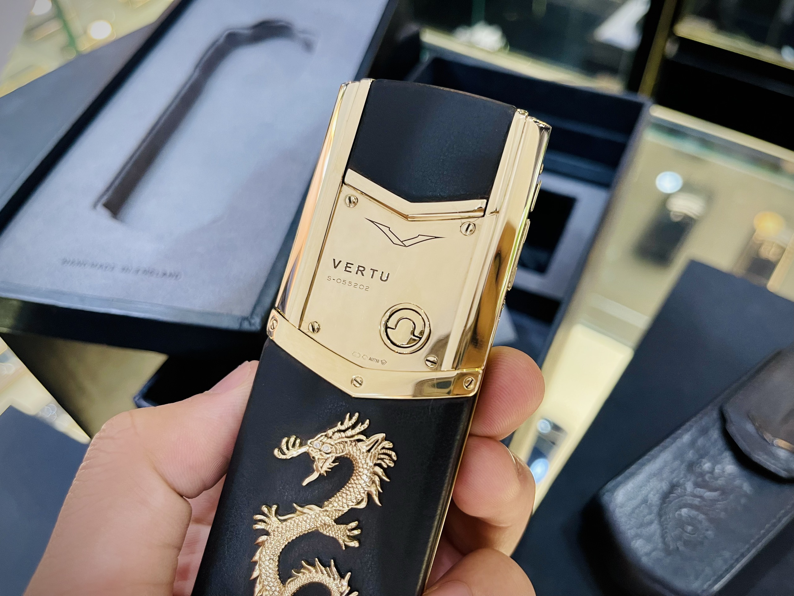 VERTU SIGNATURE S DRAGON ROSE GOLD