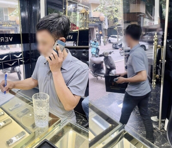 MƯA GIÓ BÀN GIAO 1 CẶP VERTU ASTER P NEW 2024 TẠI HOÀNG LUXURY