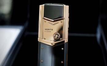 Signature S Rose Gold Ceramic