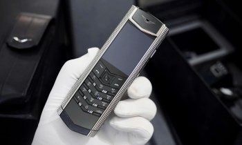 VERTU SIGNATURE S CLOUD DE PARIS 2017