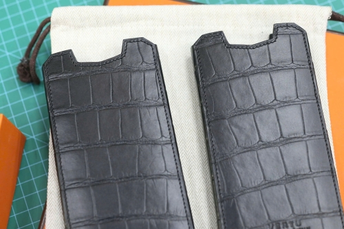 Bao da Vertu Agent Q da cá sấu