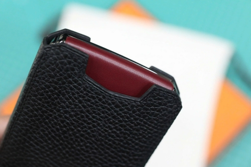 Bao da Vertu Agent Q da bê