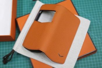 Bao da ví Vertu Agent Q da bê