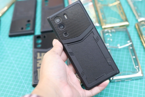 Ốp lưng METAVERTU 1