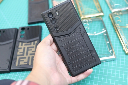 Ốp lưng METAVERTU 1