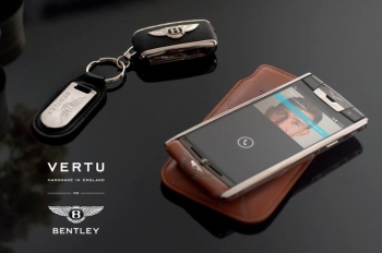 TOP 5 CÂY MÁY VERTU ASTER P ĐẲNG CẤP BÁN CHẠY TẠI HOÀNG LUXURY