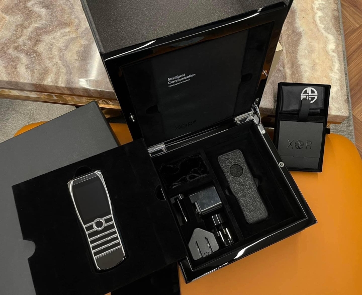 ĐIỆN THOẠI XOR XA XỈ ĐƯỢC CHẾ TÁC HOÀN TOÀN THỦ CÔNG