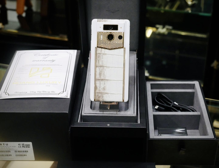 SMART PHONE DANH GIÁ GỌI TÊN METAVERTU 2 DÀNH RIÊNG CHO GIỚI THƯỢNG LƯU