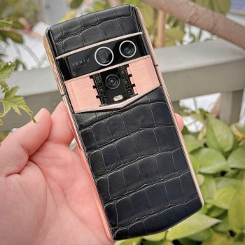 VERTU AGENT Q VÀNG KHỐI ĐIỂM KIM CƯƠNG CUSTOM