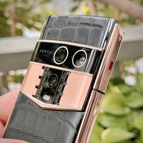 VERTU AGENT Q VÀNG KHỐI ĐIỂM KIM CƯƠNG CUSTOM