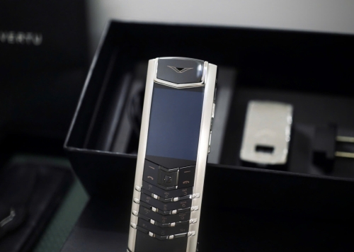 Vertu Signature S Steel Ceramic Sapphire Key